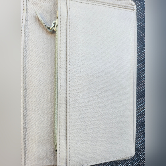 GUC Chanel Long Wallet Nude - Picture 9 of 17